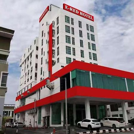 E-Red Hotel Melaka Экстерьер фото