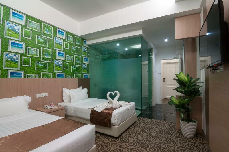 E-Red Hotel Melaka Экстерьер фото