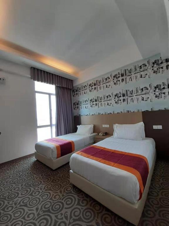E-Red Hotel Melaka Экстерьер фото